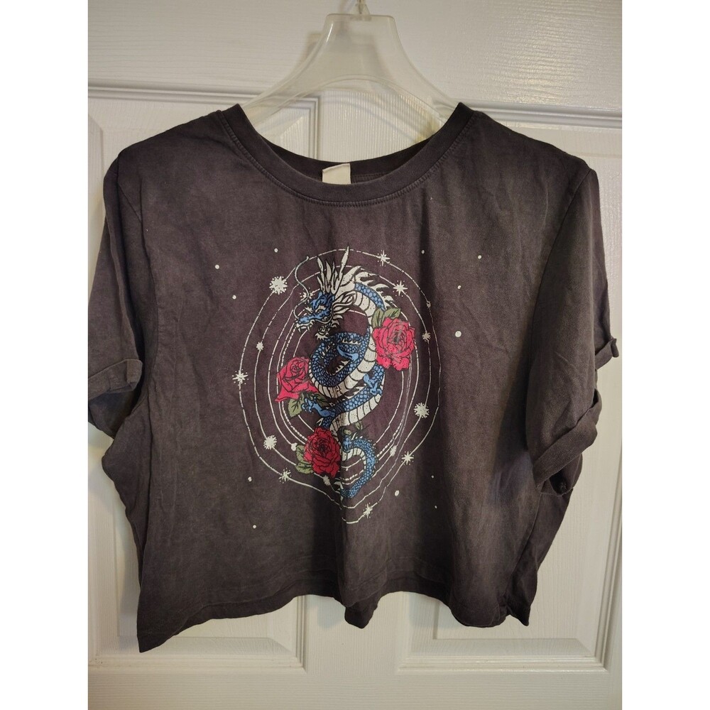 Vibe N Women’s Gray Dragon Rose Graphic Crew Neck Short Sleeve Cropped Tee XL